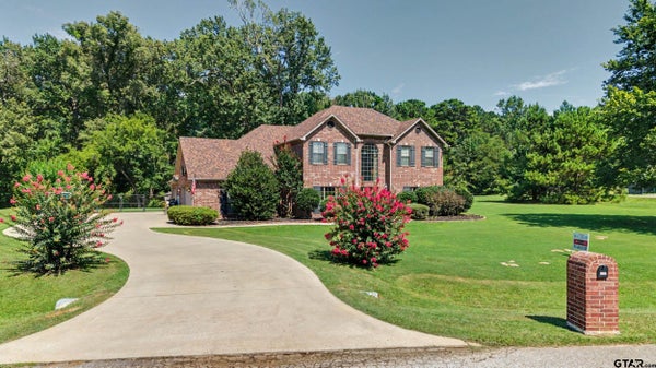 210 WHISTLER LN, HALLSVILLE, TX 75650 - Image b3447a4e27e9ed34fb18b5459bc9f5b6/2938502283