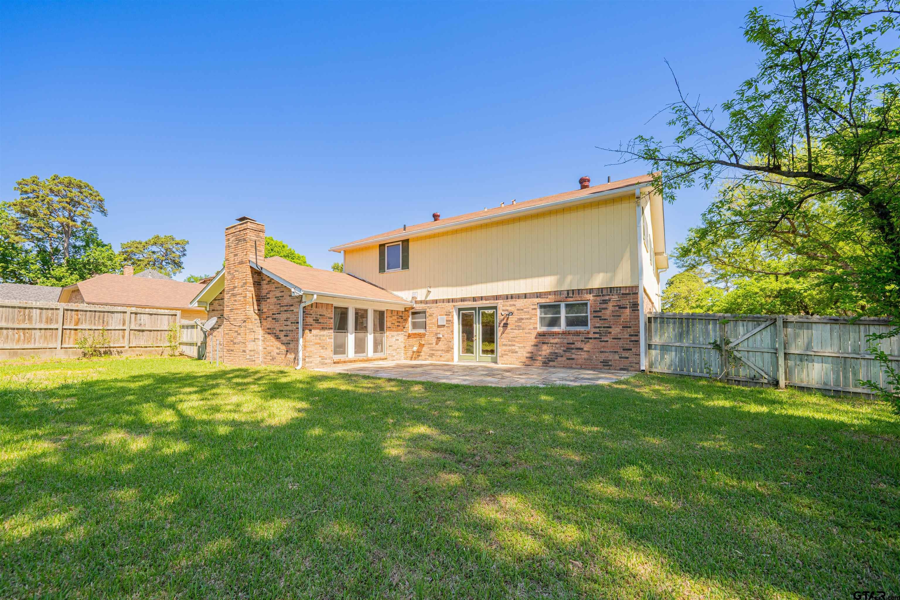 1416 Lazy Ln