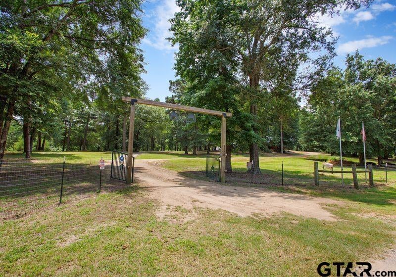 2226 Holly Road