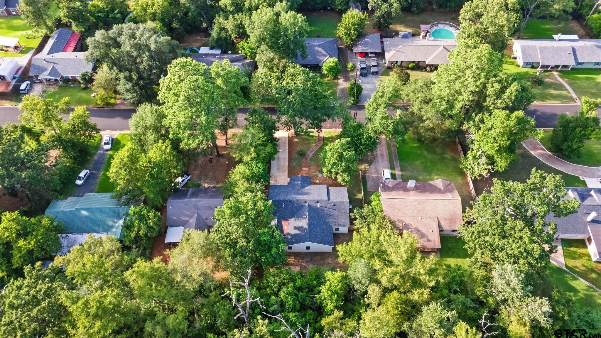 1016 Woodland Dr