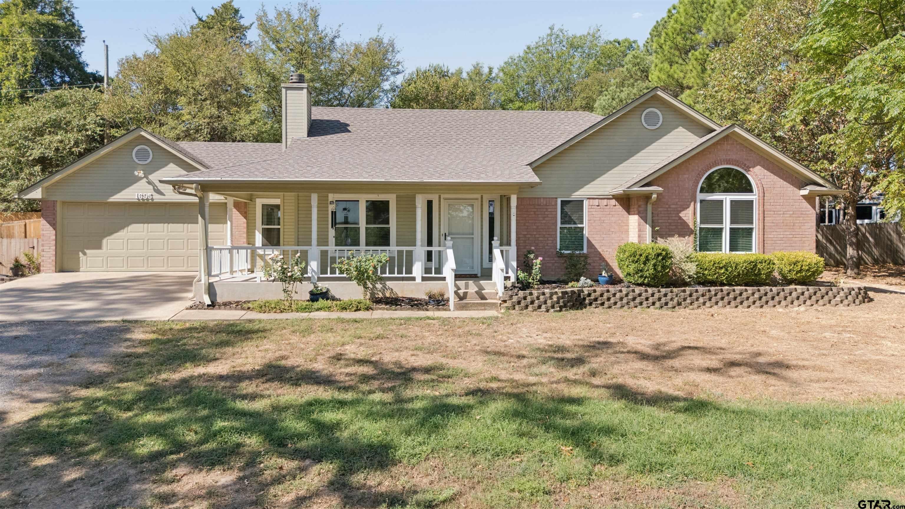 1695 Hwy 69 N