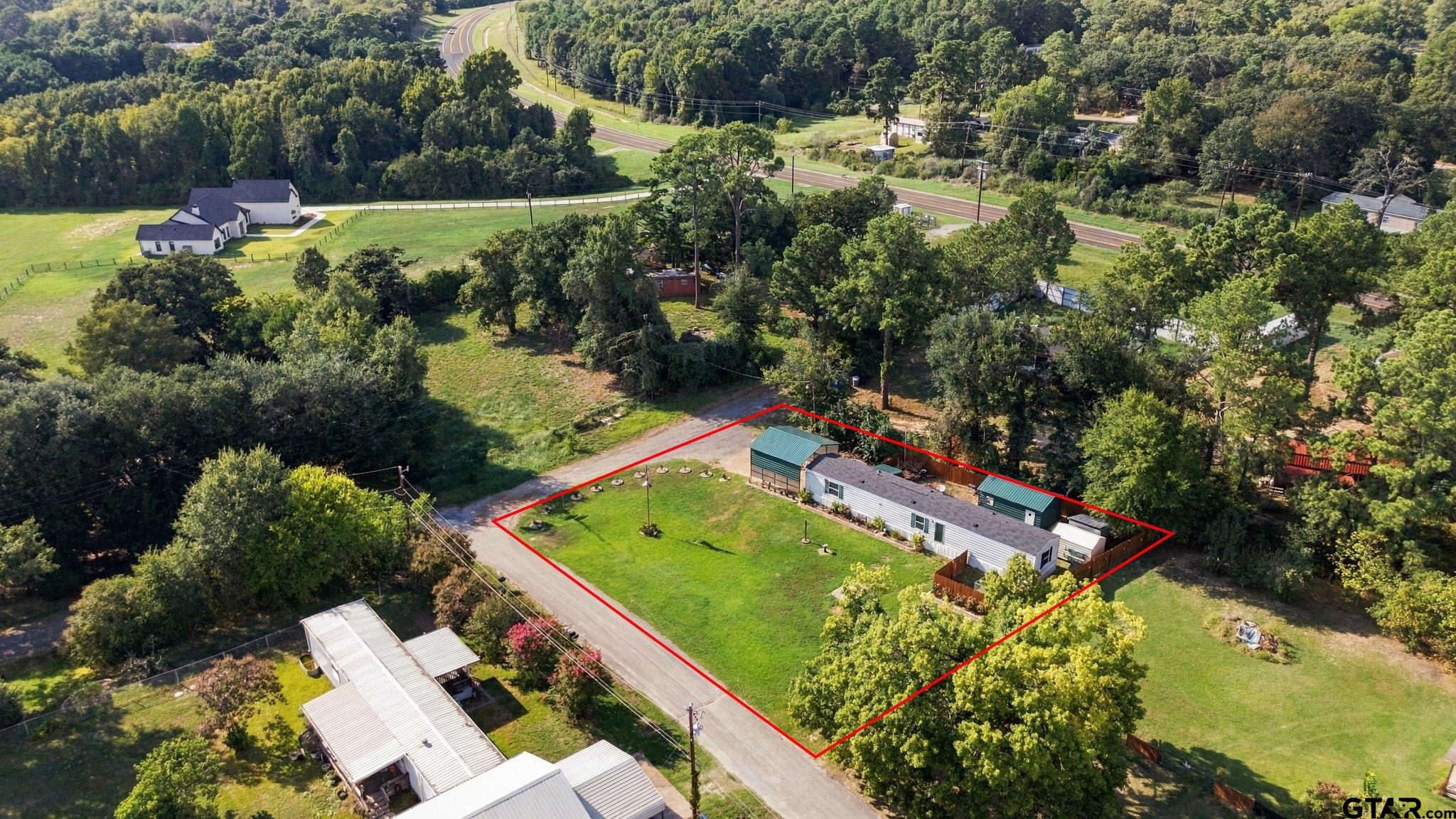 22107 Lakewood Dr