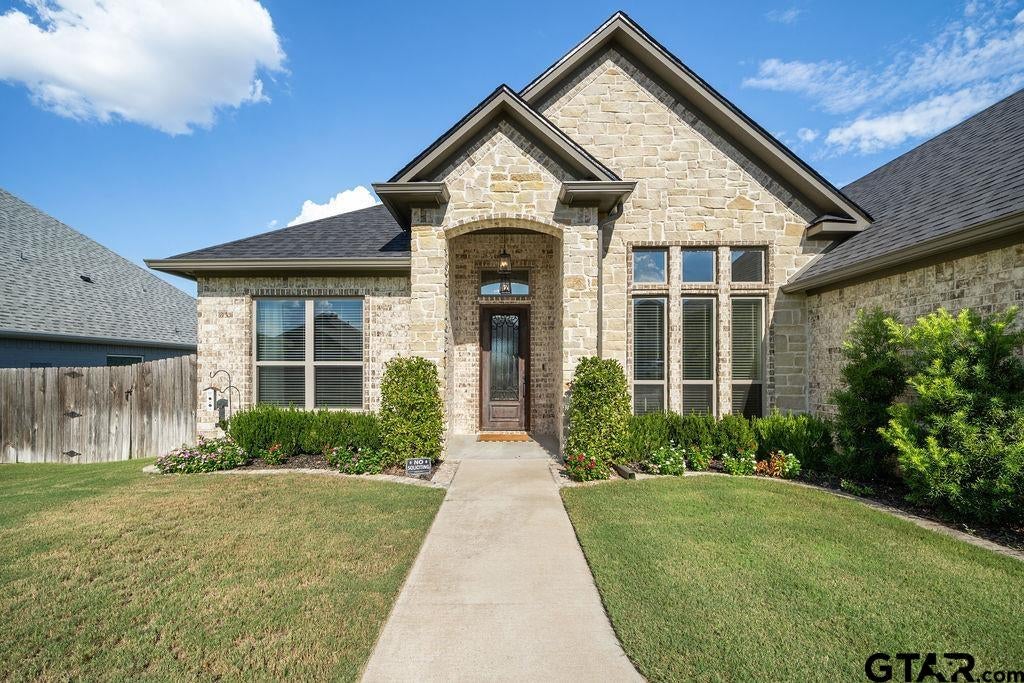 7264 Medio Creek