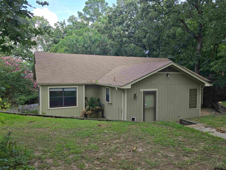 Photo 1 of 18 — 147 CR 2608, Pittsburg, TX 75686