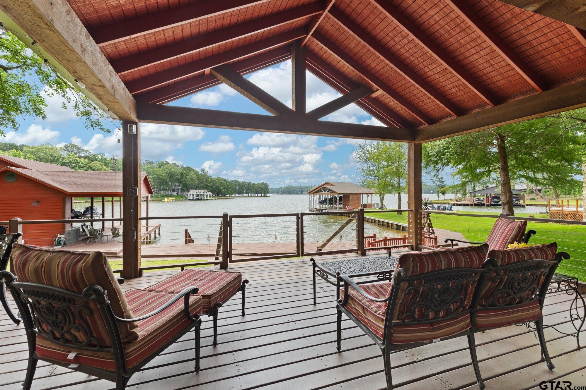 307 King Laurence Ct