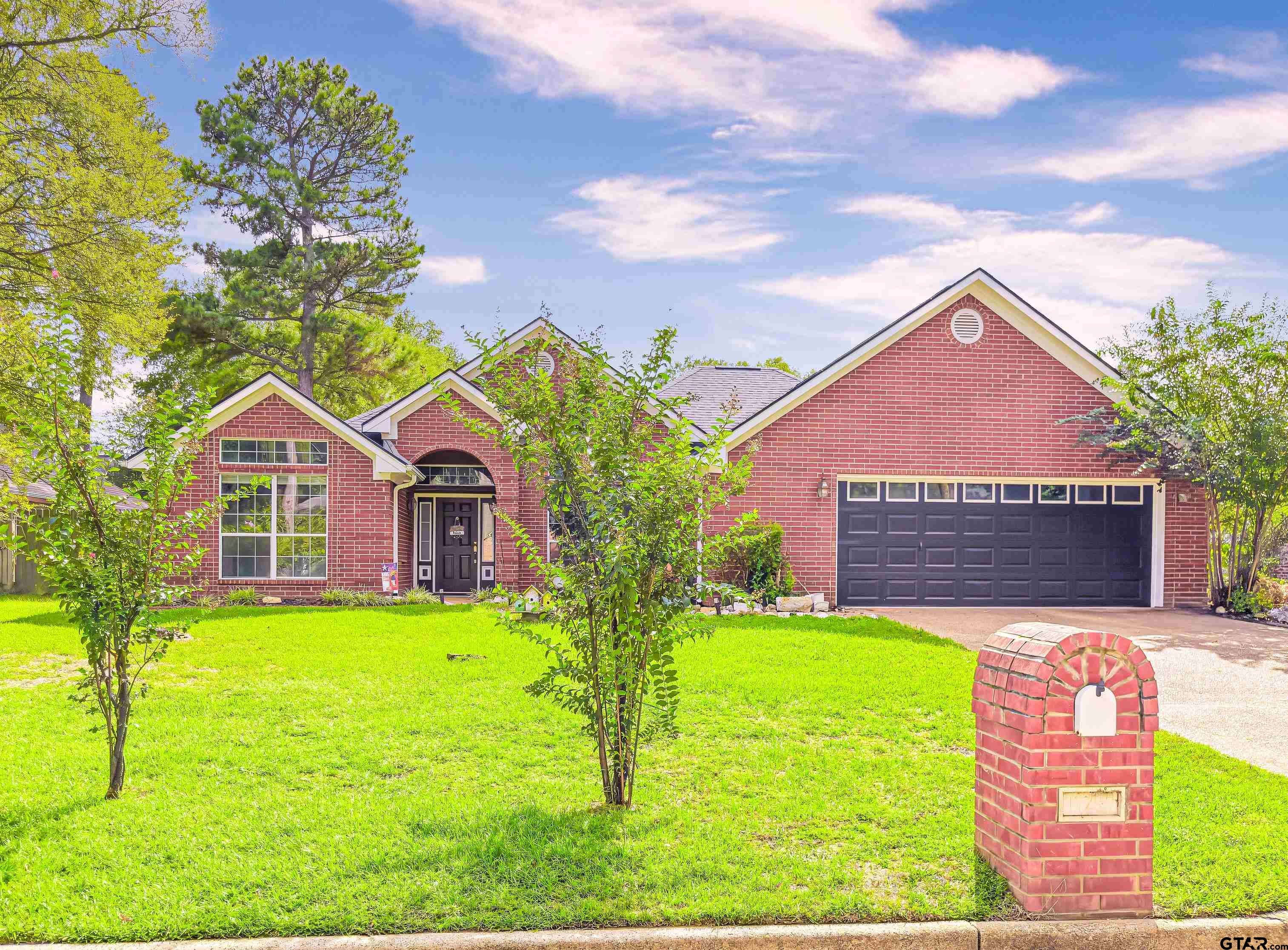 11237 Willow Oak Ln