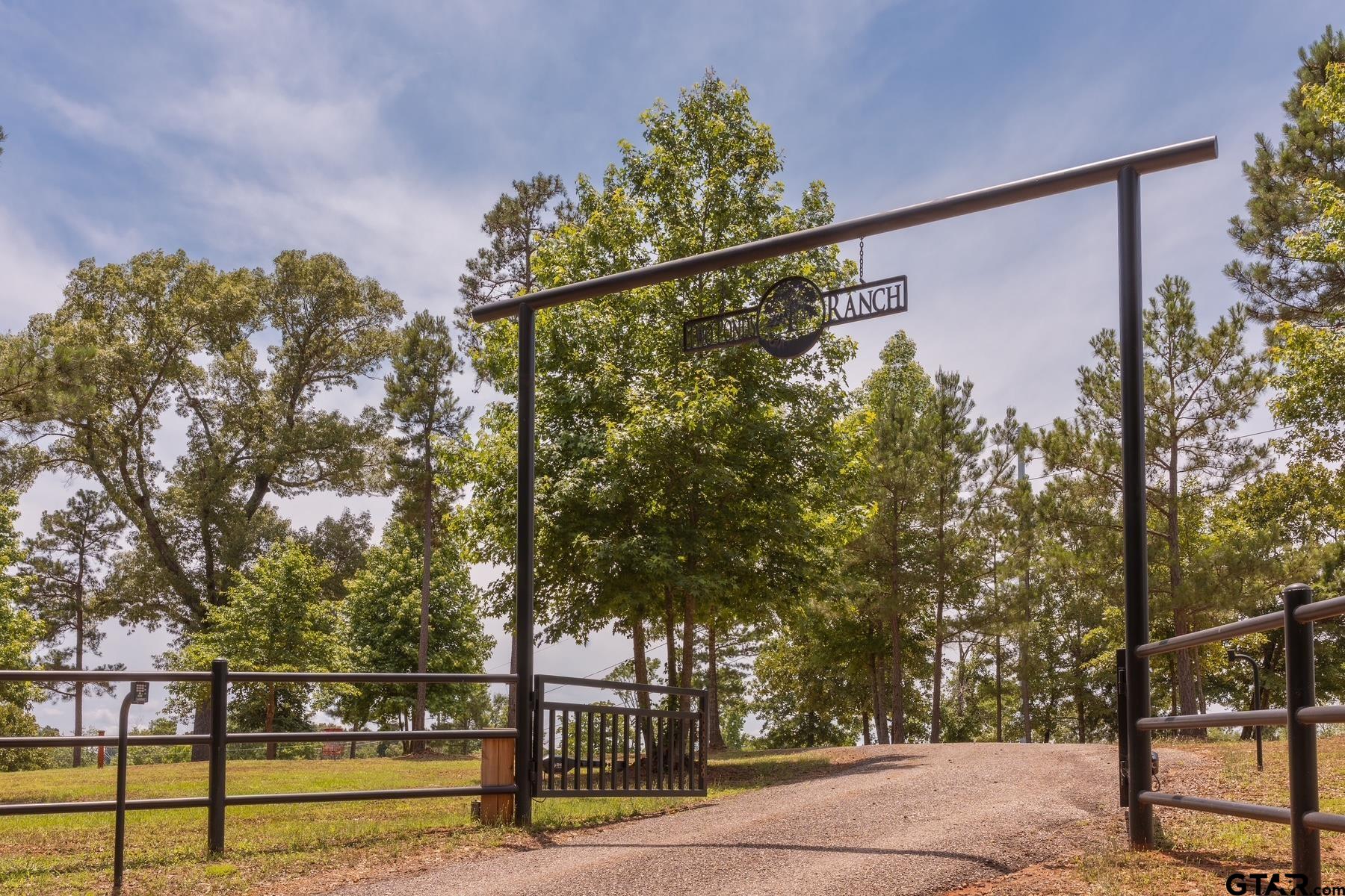 8928 Locust Road