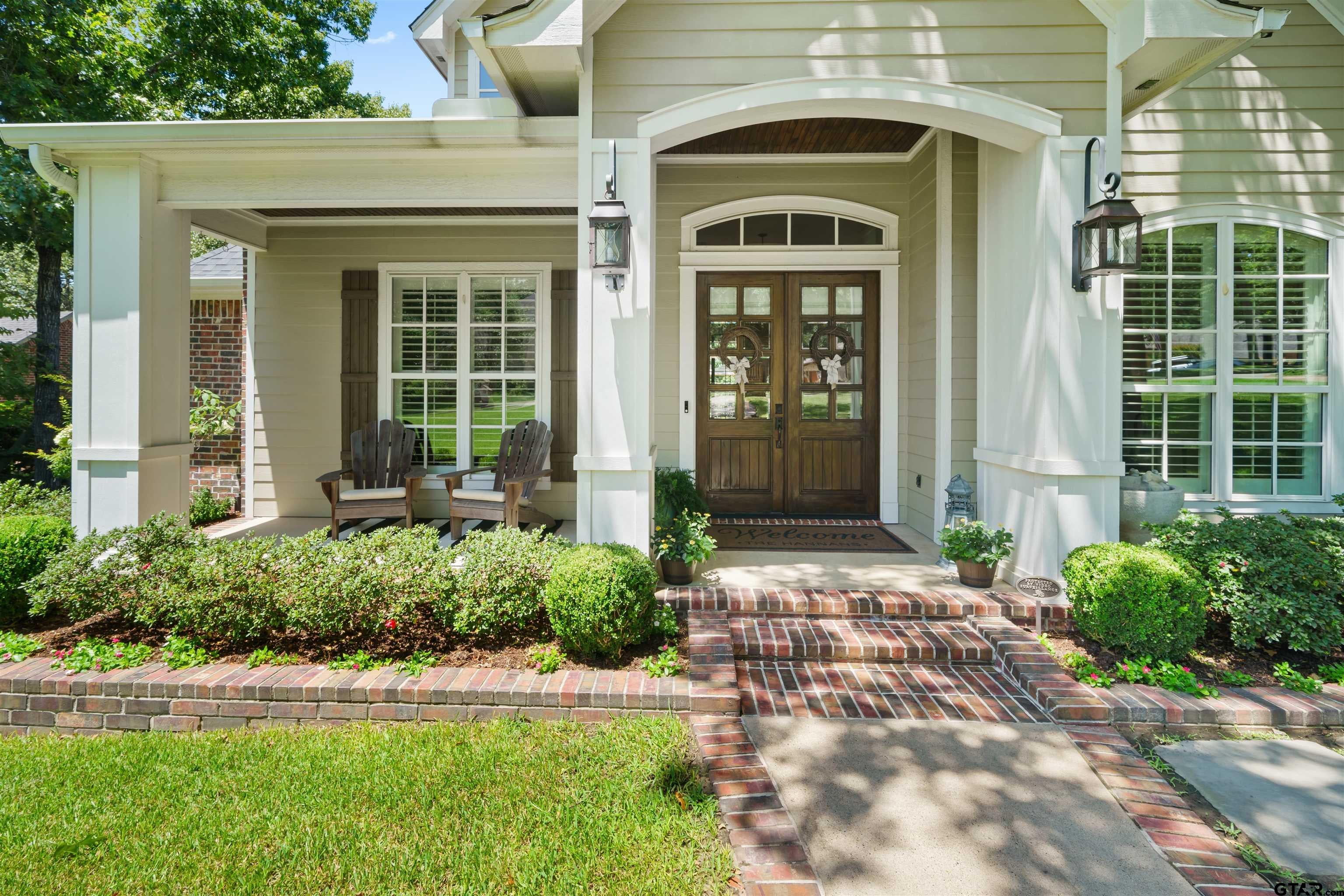 2075 Stonegate Valley Dr