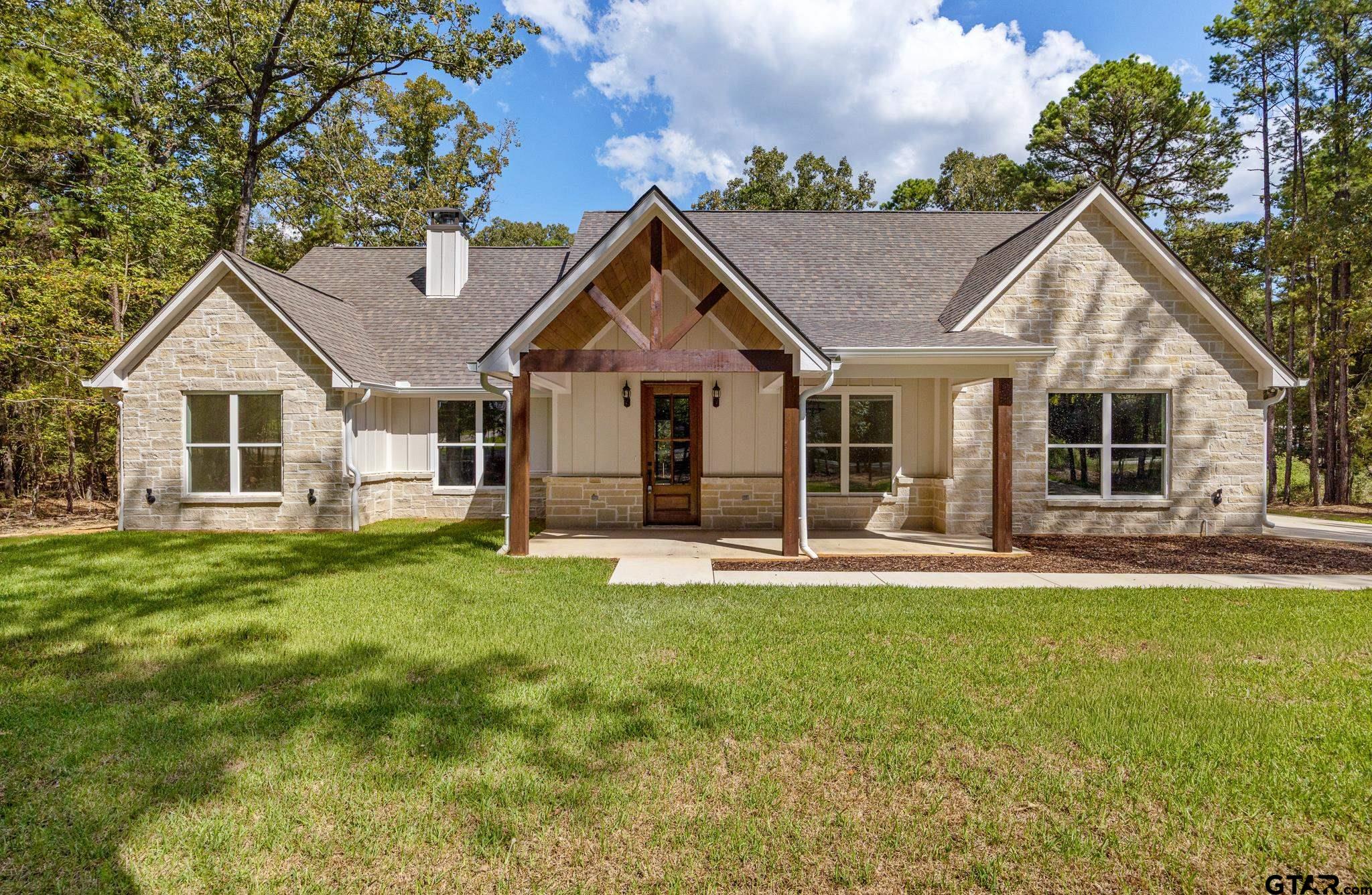 15212 Maple Leaf Ct