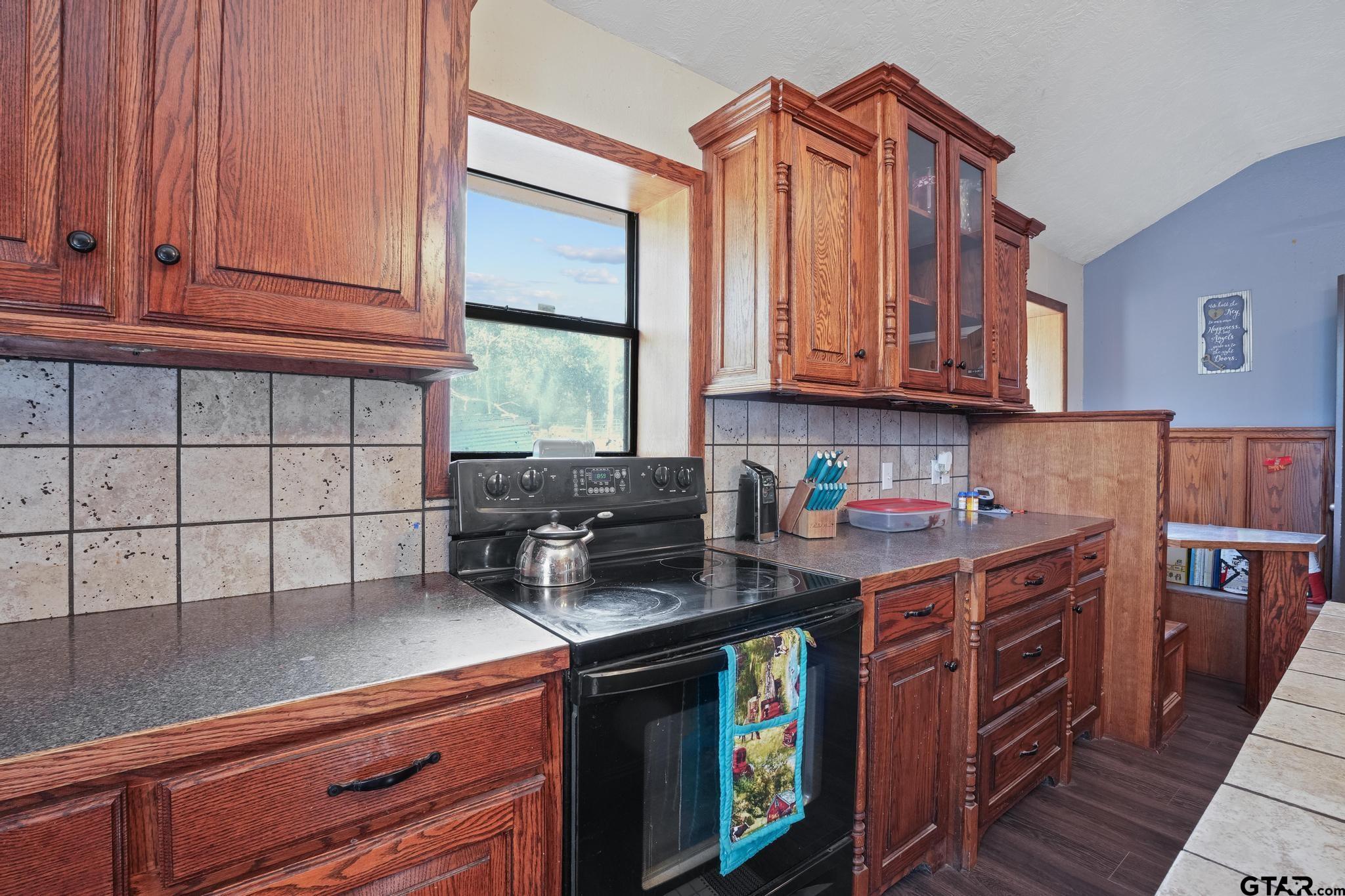 3861 S State Highway 75