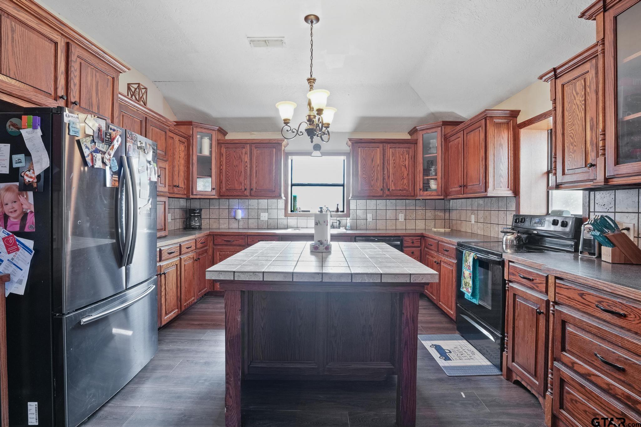 3861 S State Highway 75