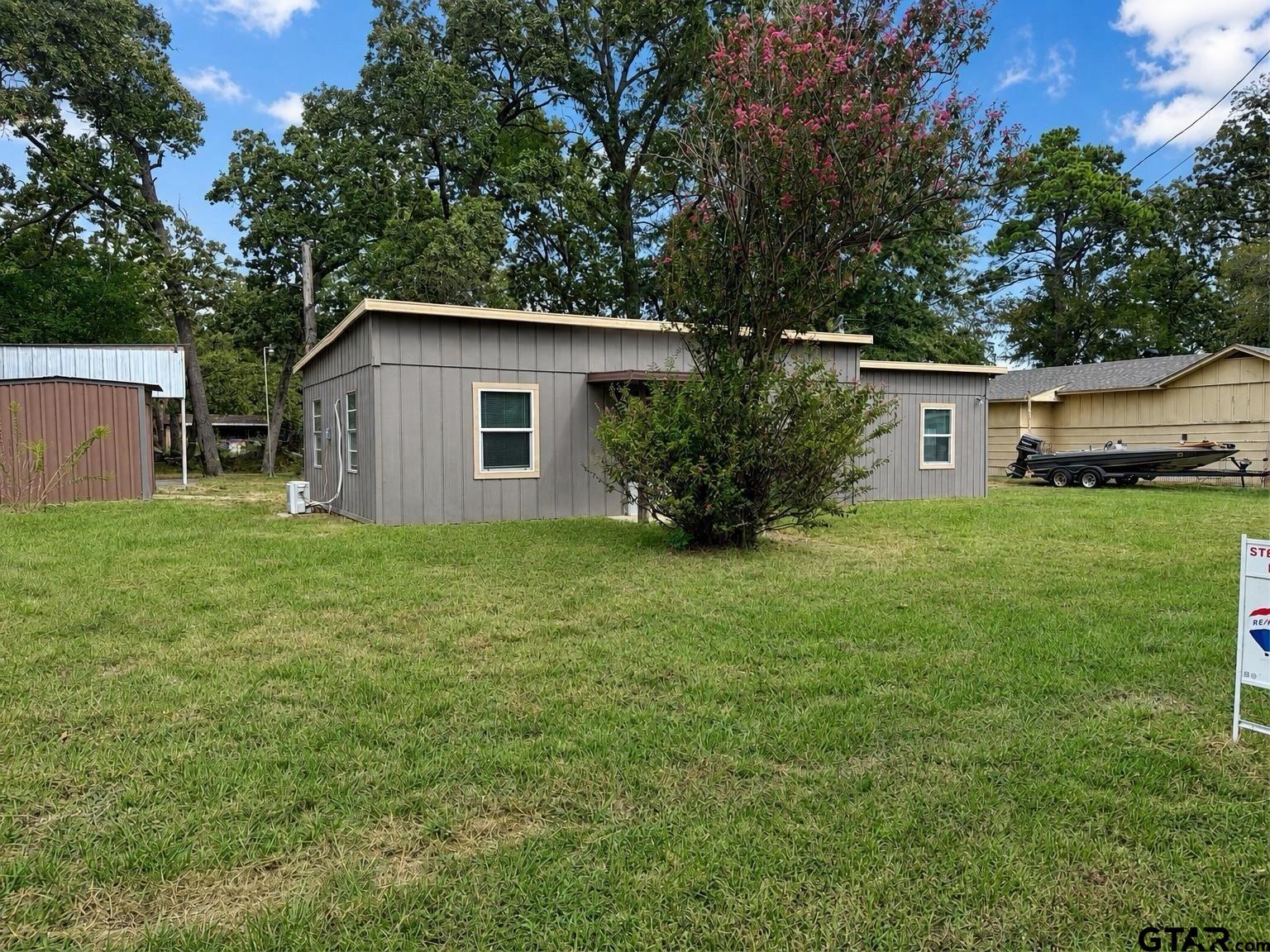21695 Shady Trail