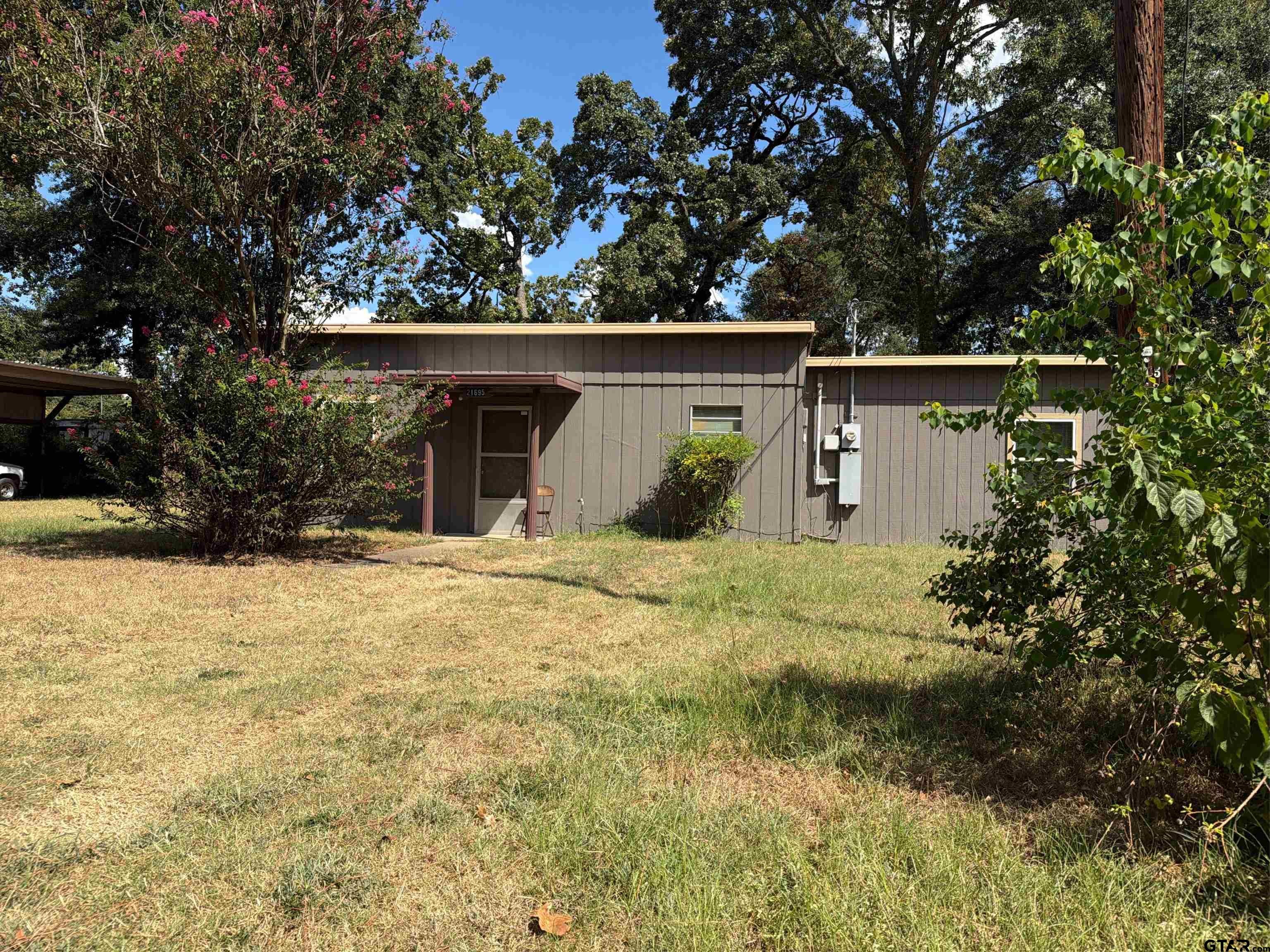 21695 Shady Trail