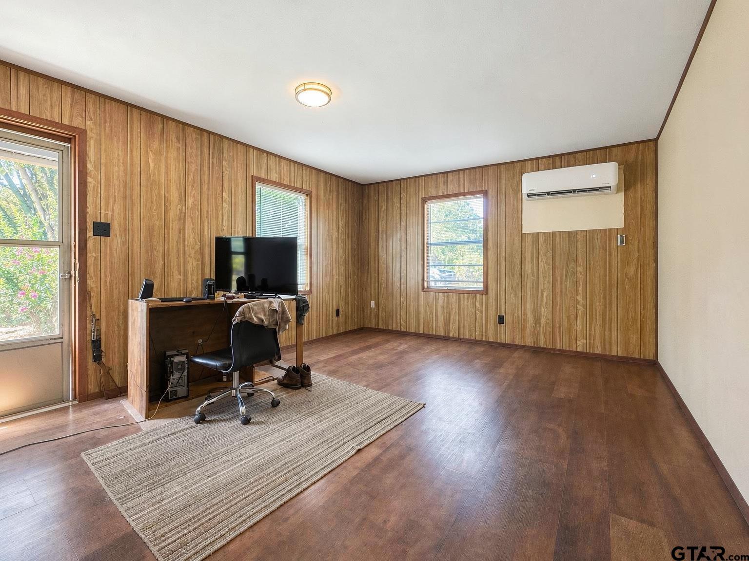 21695 Shady Trail