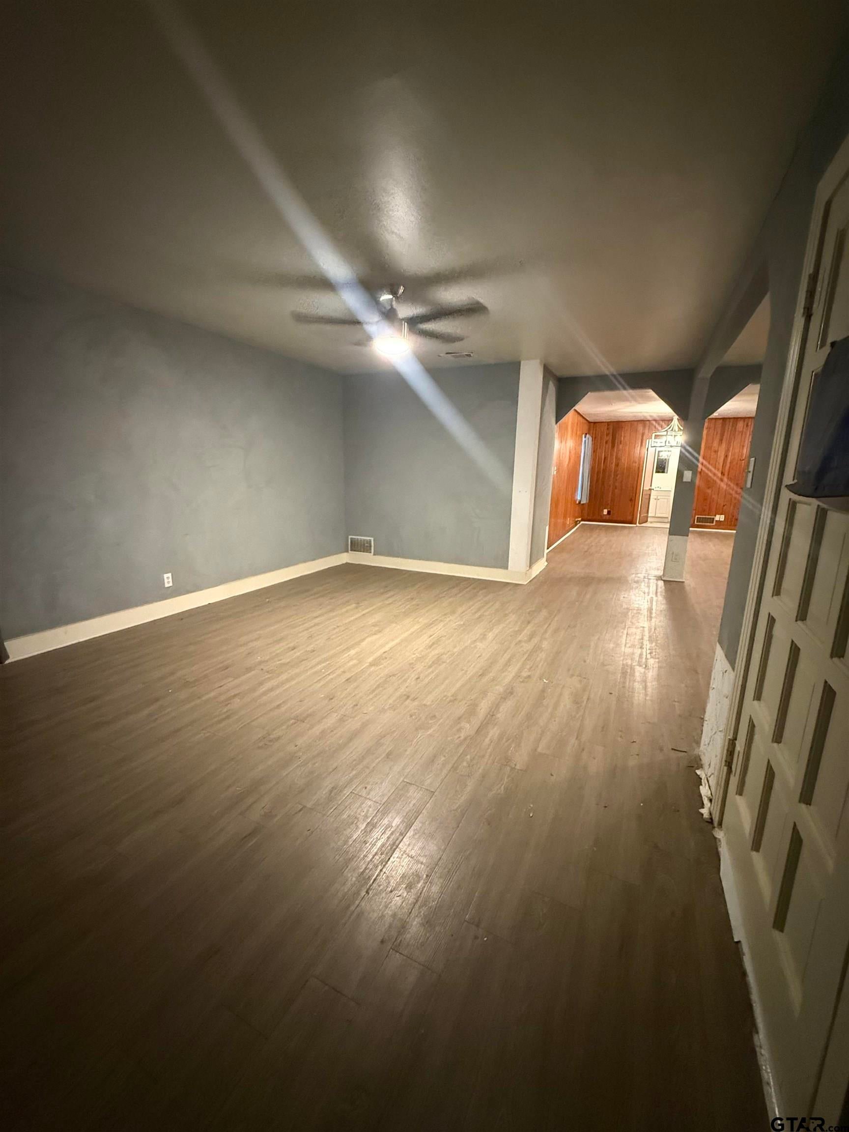 1201 Cole Dr