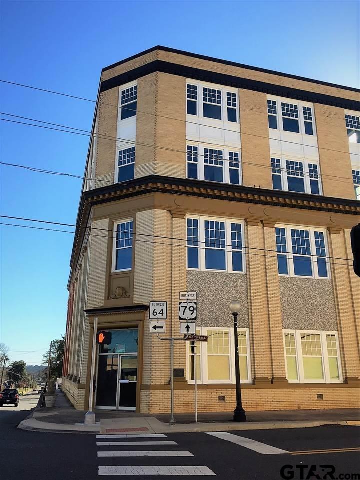 202 E Main St