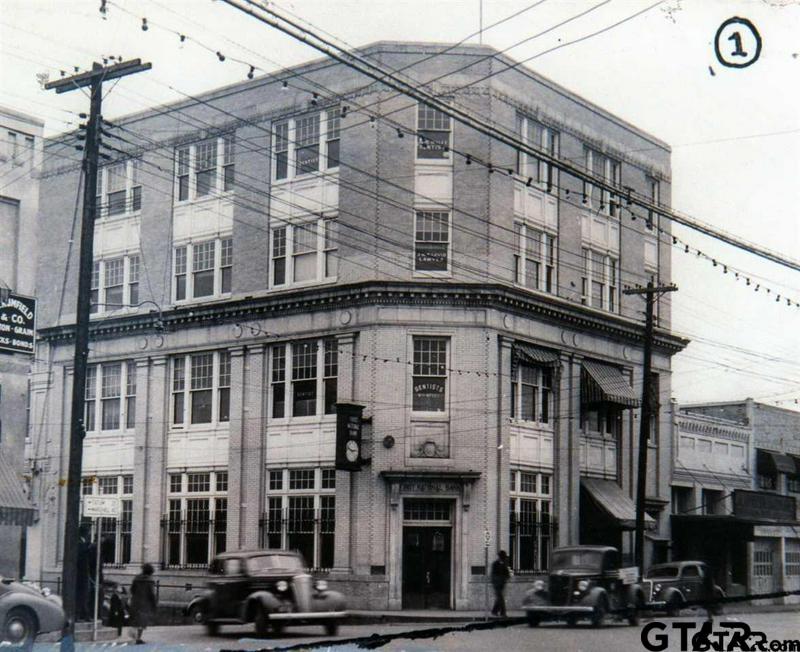 202 E Main St