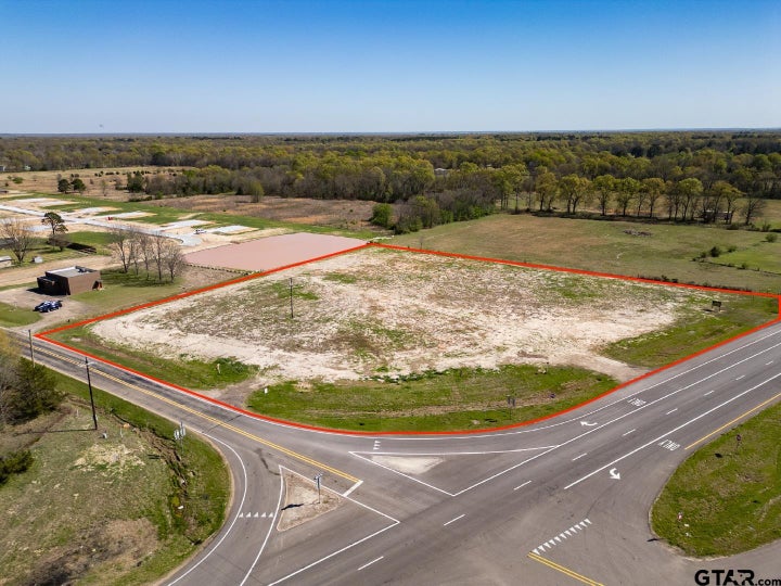 Photo 1 of 11 — 10670 US Highway 271, Powderly, TX 75473