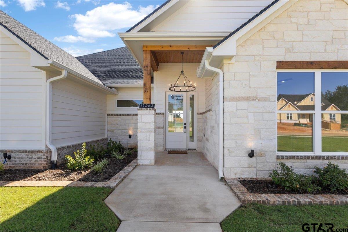 17265 Woodcrest Circle
