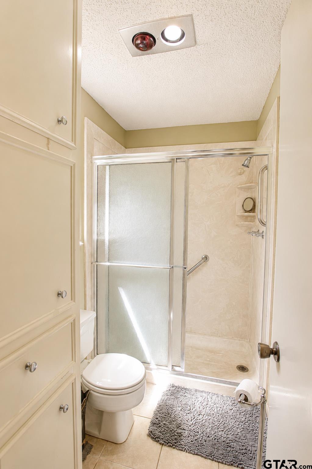 1109 Larkspur Ln