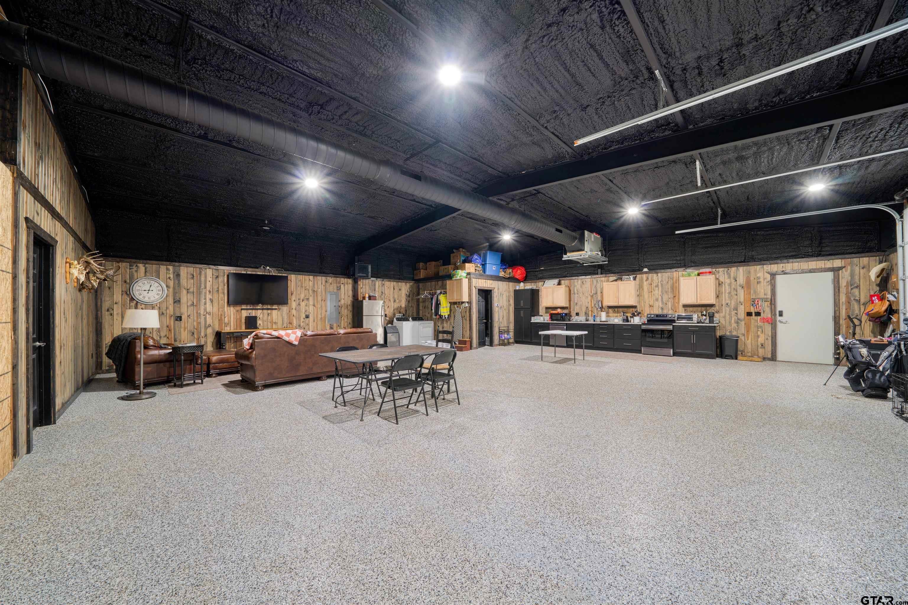 121 Oak Hill Rd
