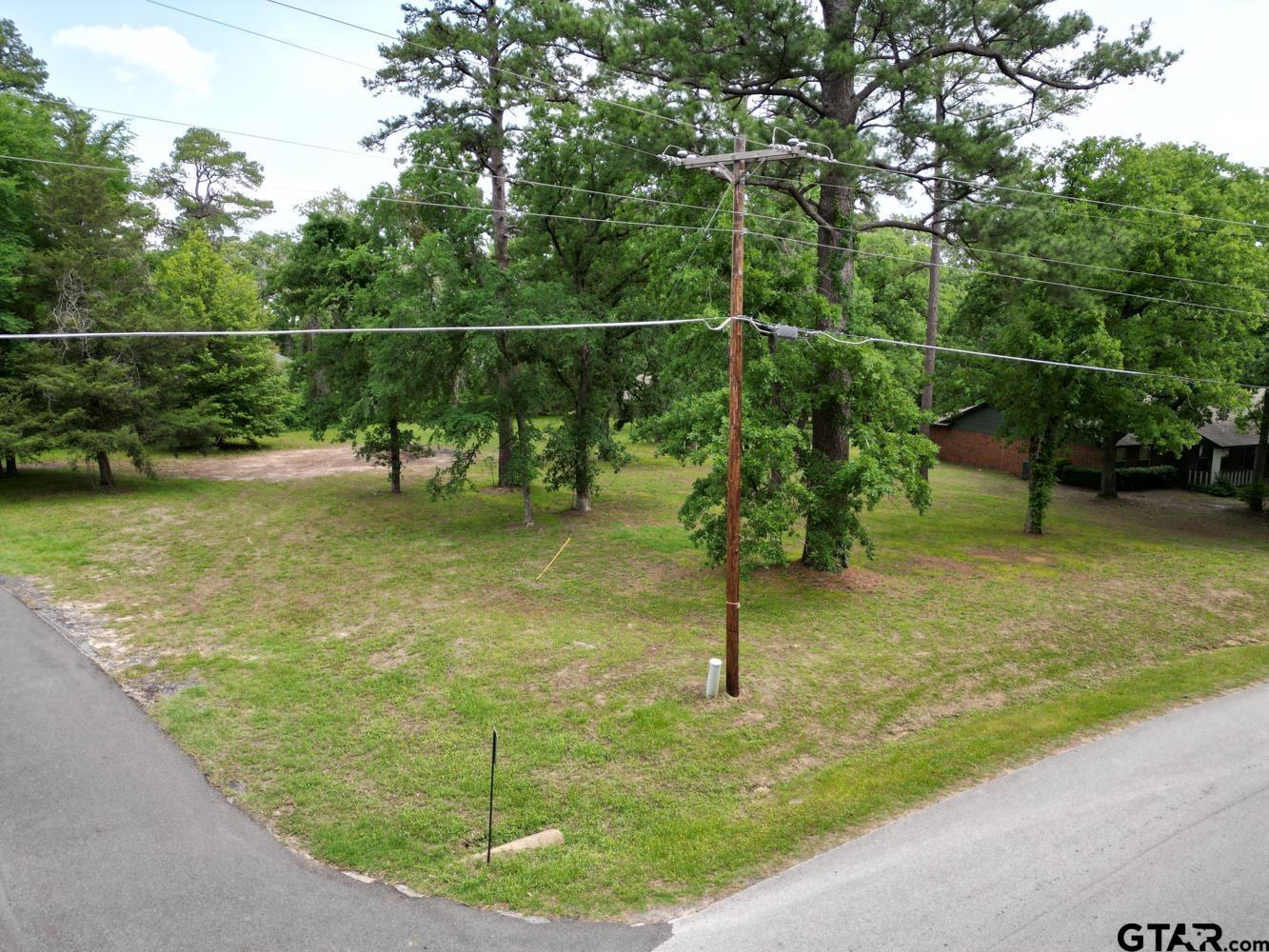 15714 Meadow Cir