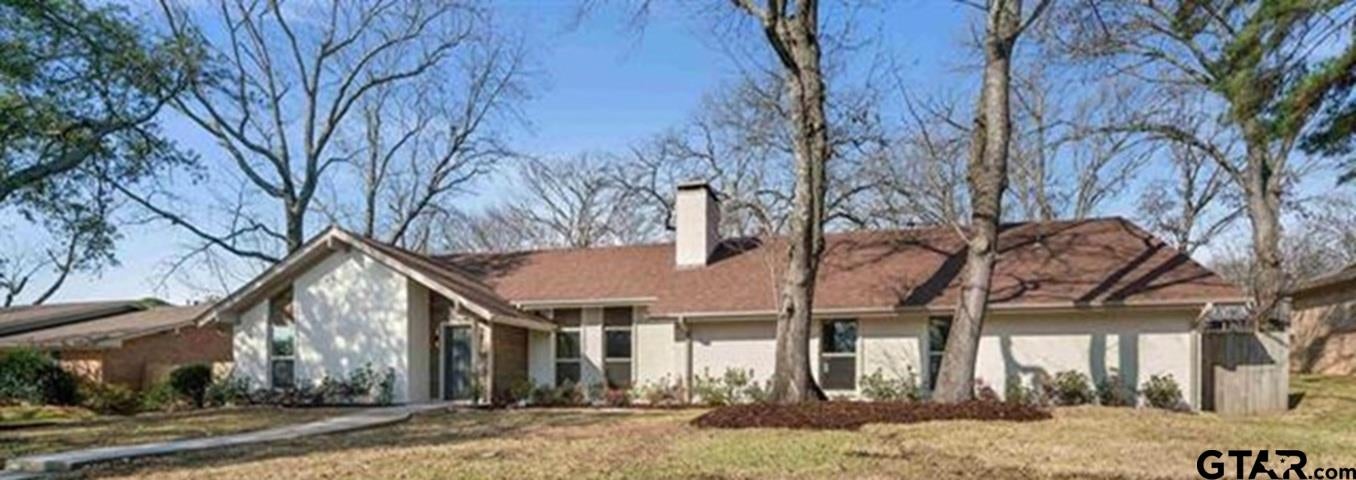 3829 Cloverdale