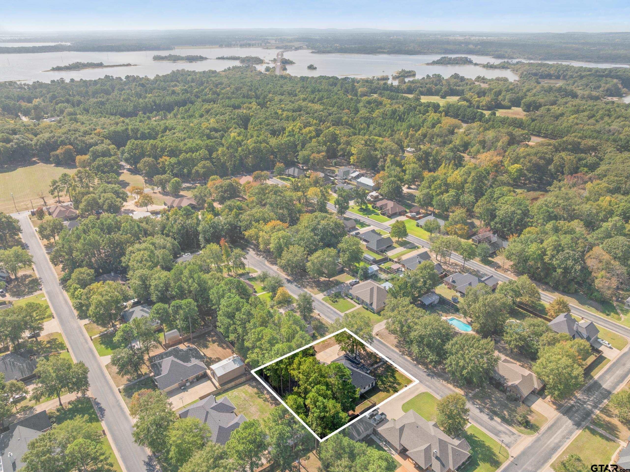 1006 Pebblebrook Ct