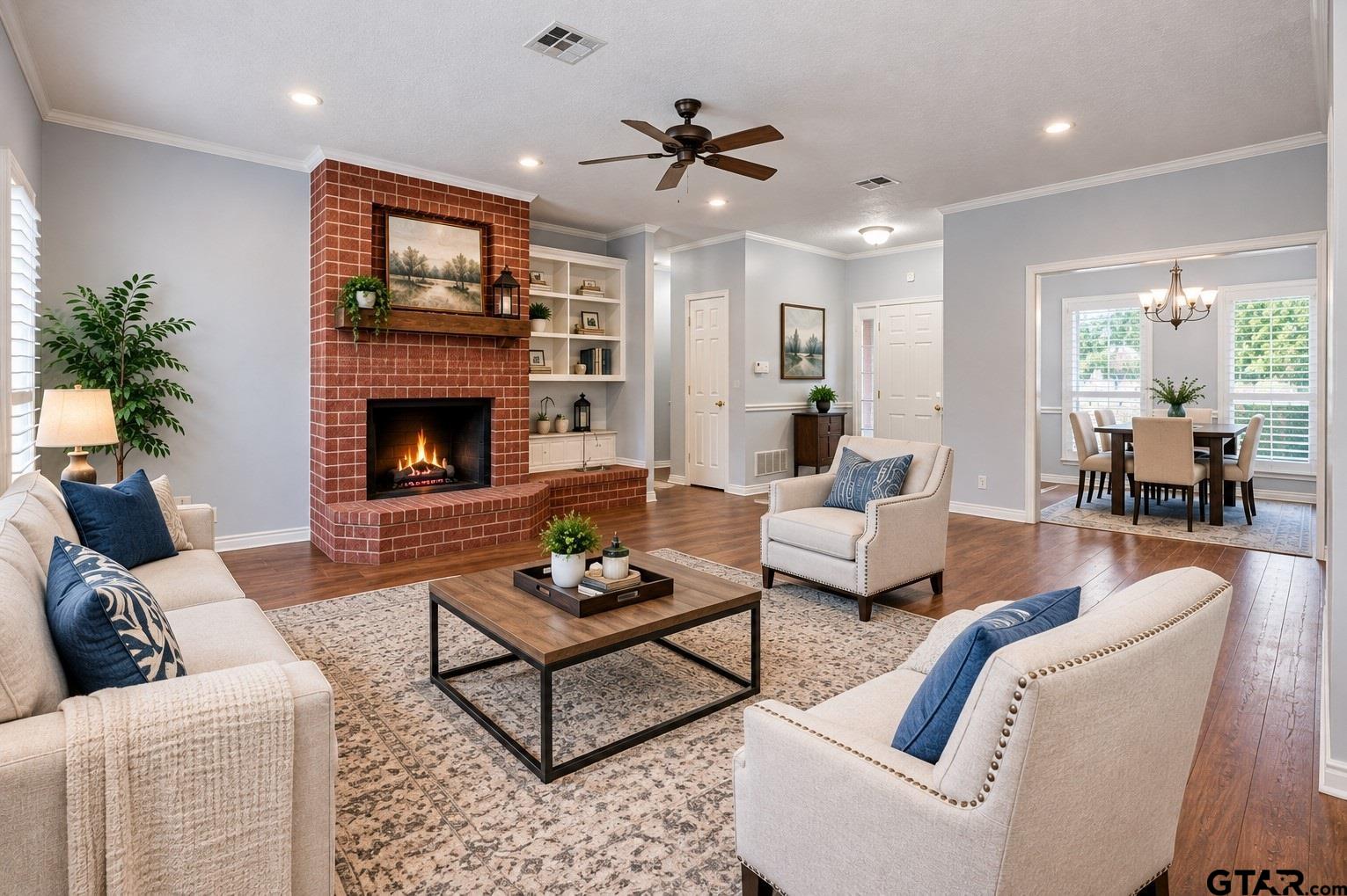 810 Hummingbird Lane