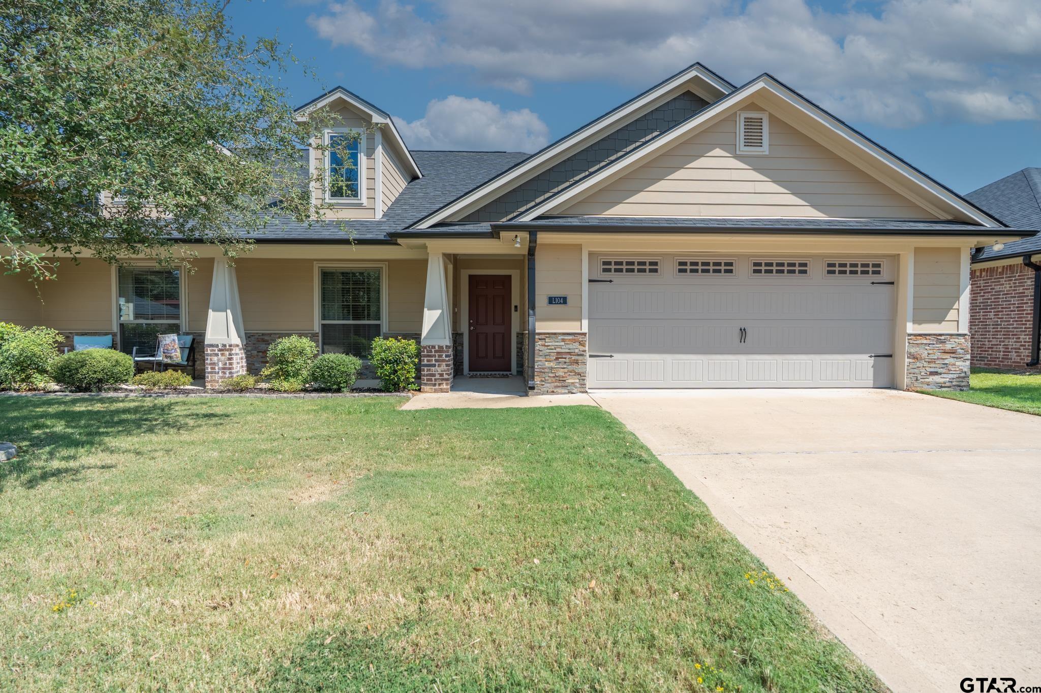 815 E Grande Blvd, #L104
