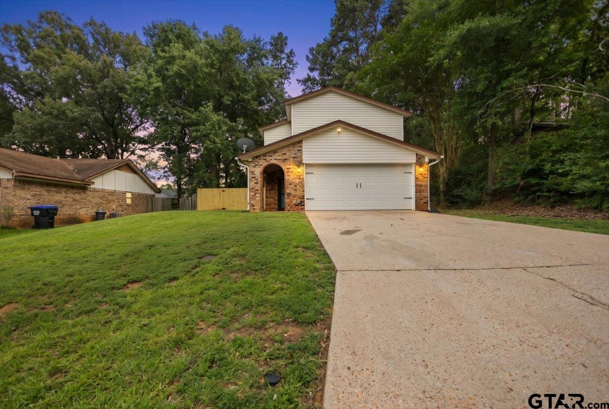 1210 Chad St