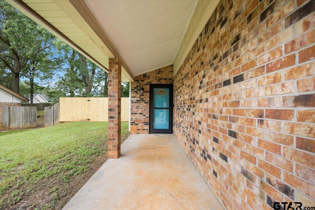 1210 Chad St