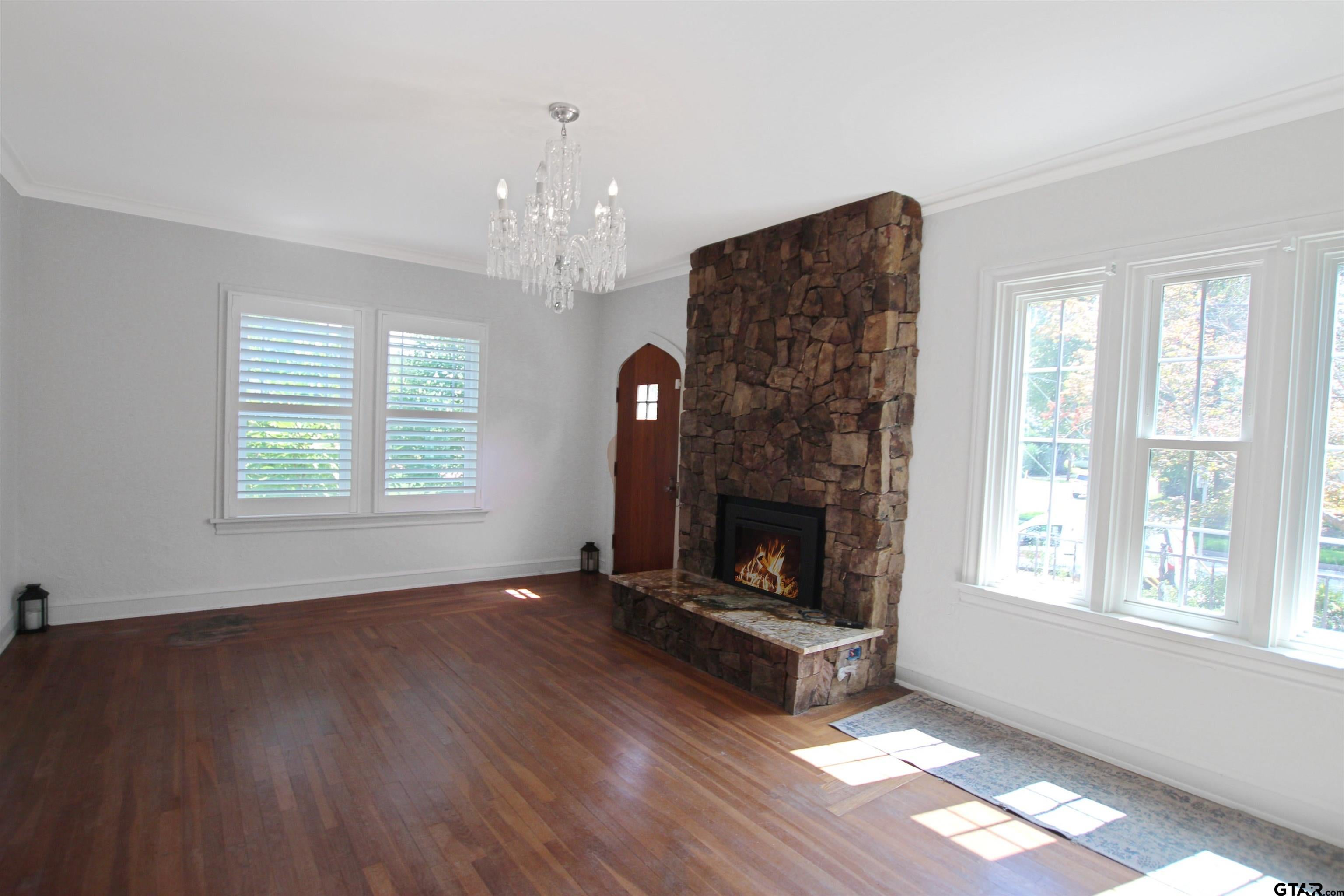 1301 Chilton Ave