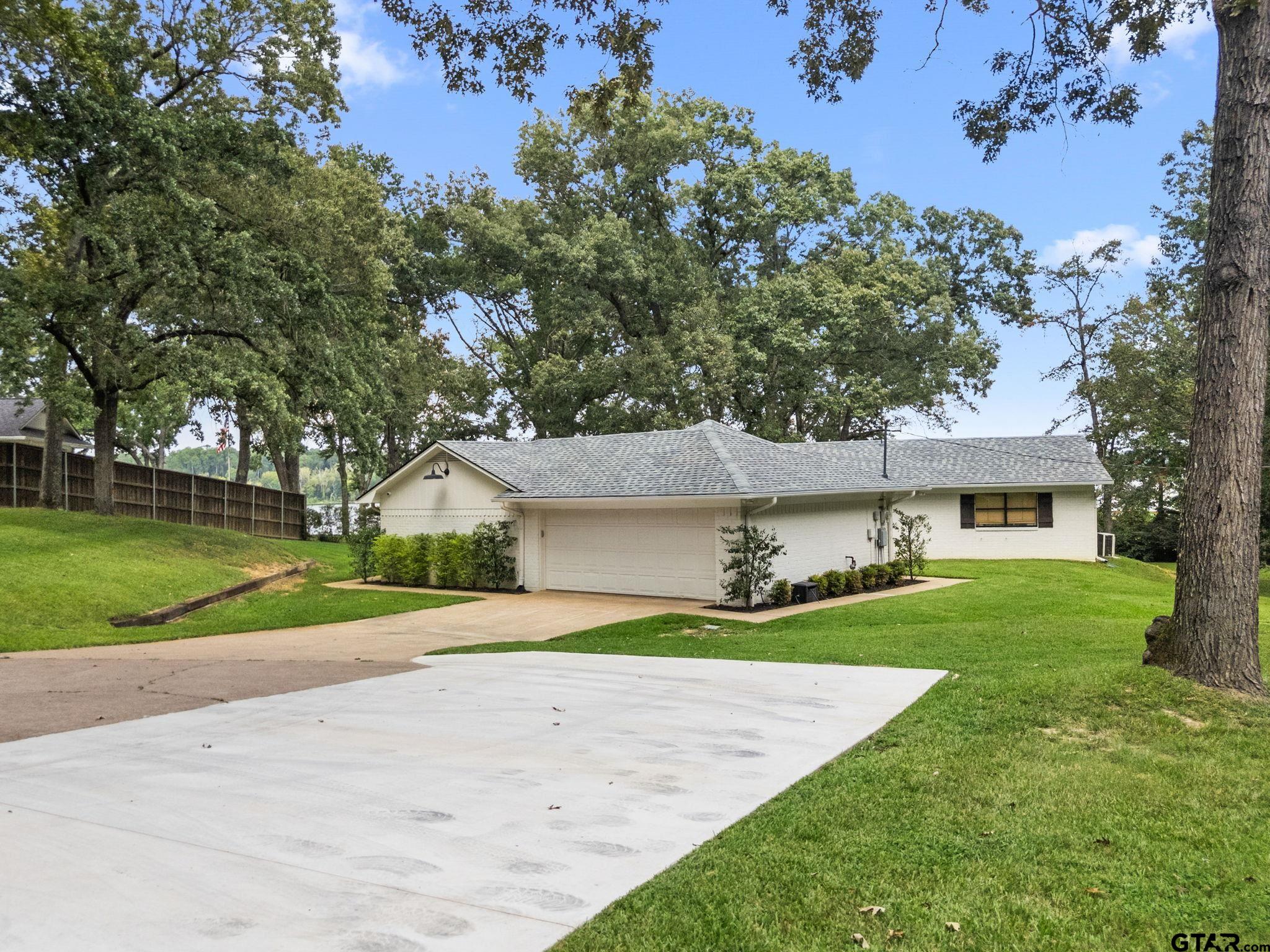 13235 Peninsula Rd.