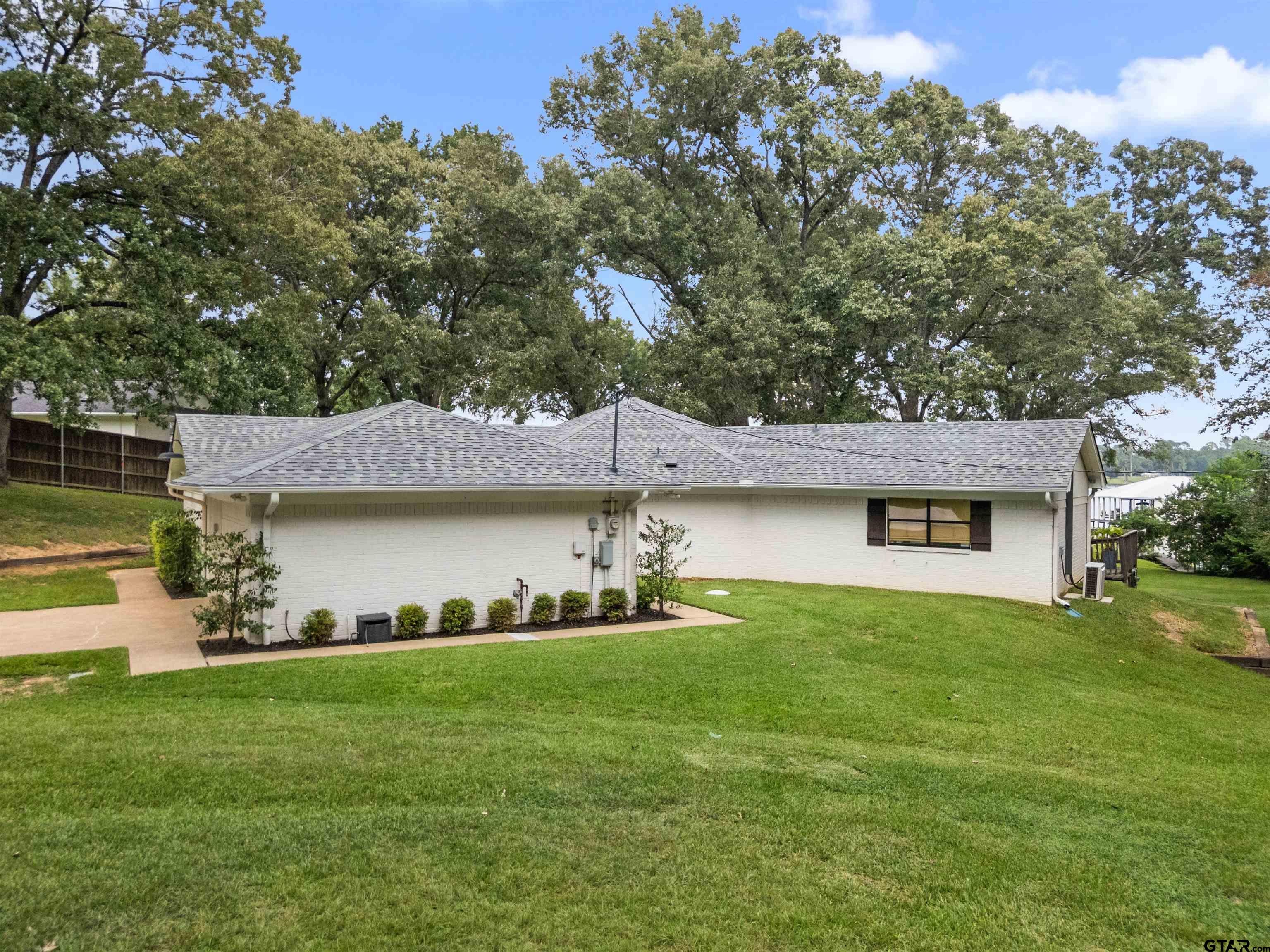 13235 Peninsula Rd.