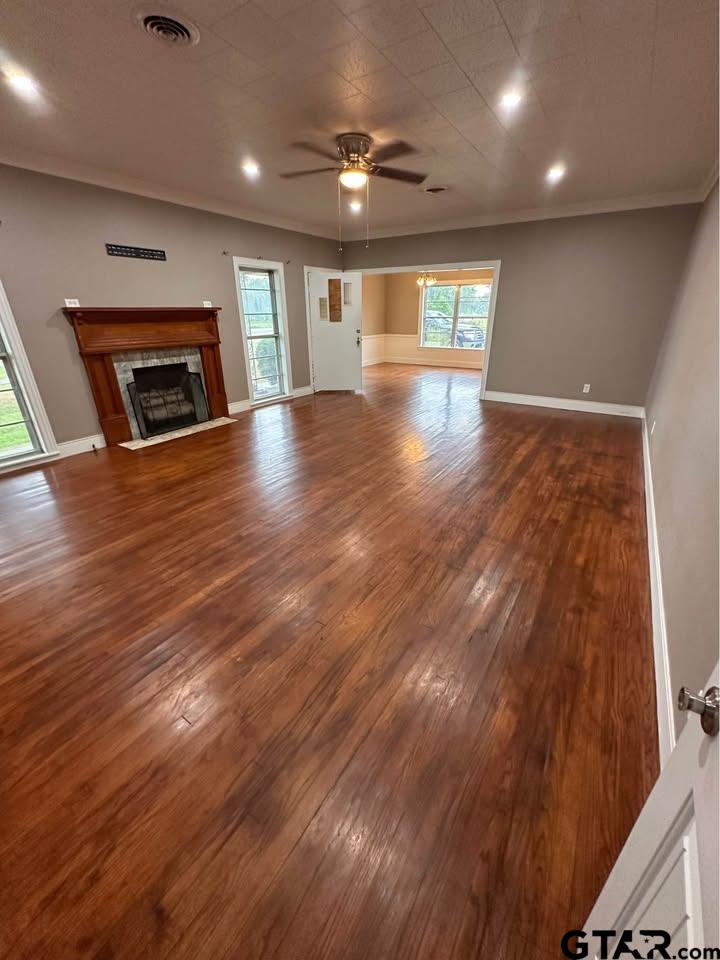 963 S Marcus St. (US Hwy 69)