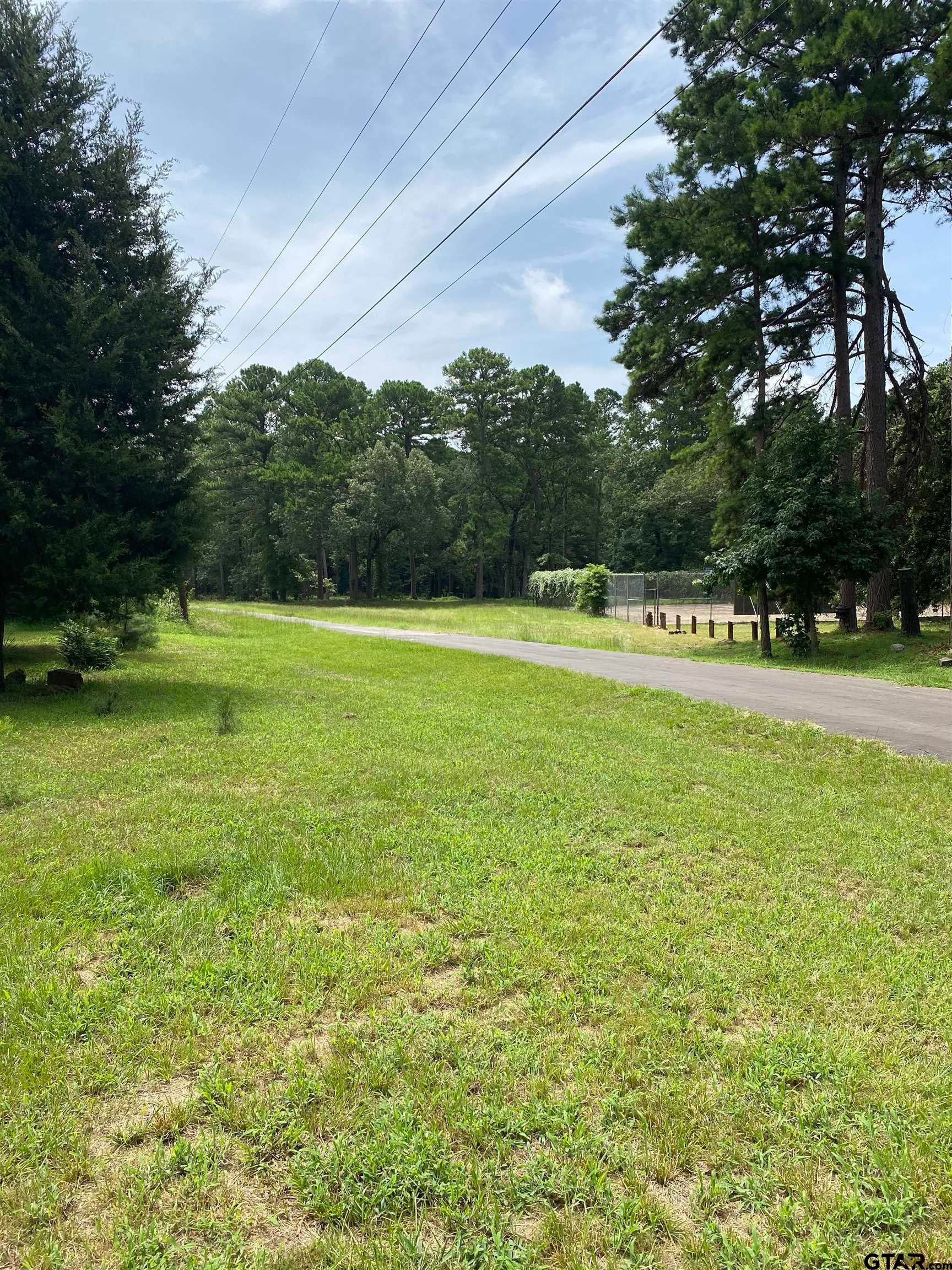 445 Ella Ln