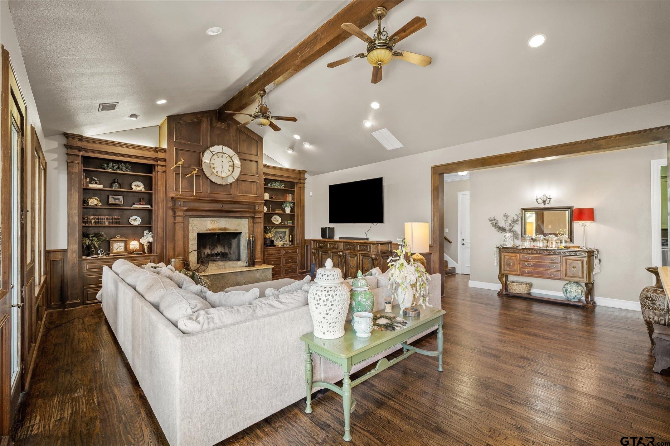 2201 E Fm 813, Ennis, TX, 75119, USA, 5 Bedrooms Bedrooms, ,6 BathroomsBathrooms,Residential,Active,2201 E Fm 813,26006372