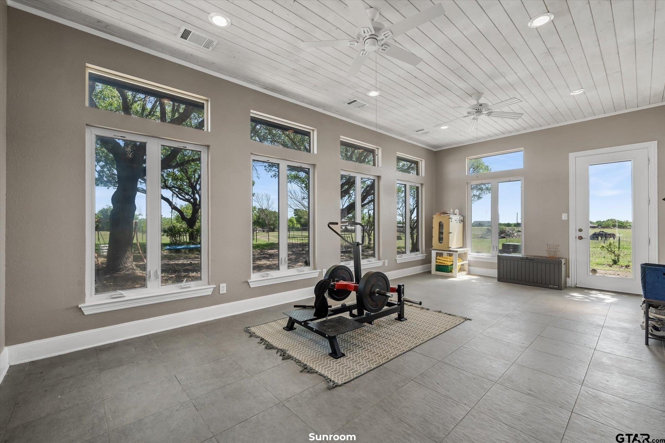 2201 E Fm 813, Ennis, TX, 75119, USA, 5 Bedrooms Bedrooms, ,6 BathroomsBathrooms,Residential,Active,2201 E Fm 813,26006372