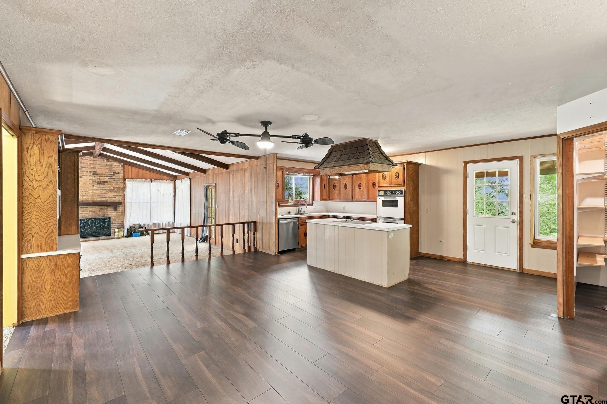 232 Golfcrest Dr