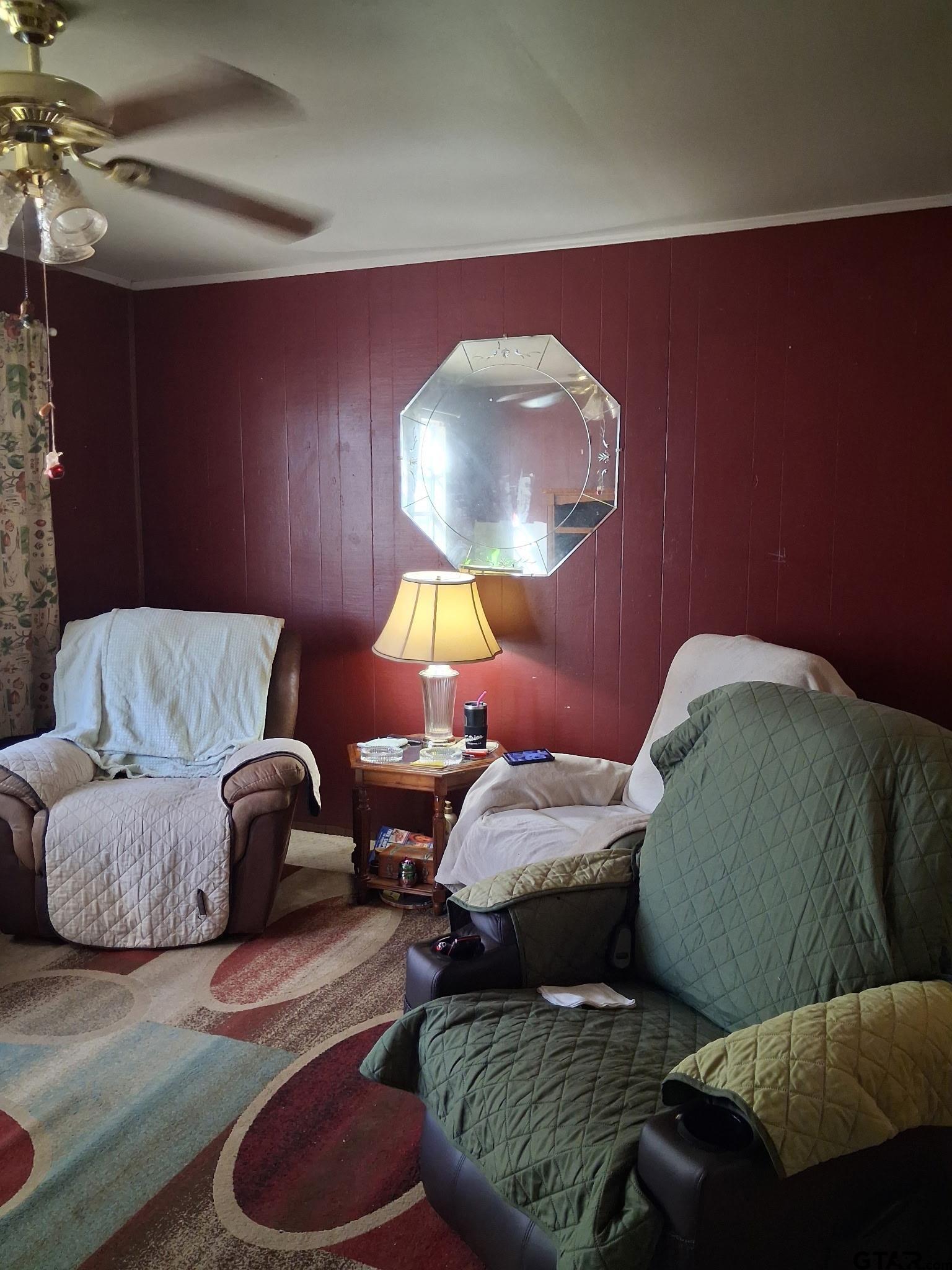 122 Knotty Pine