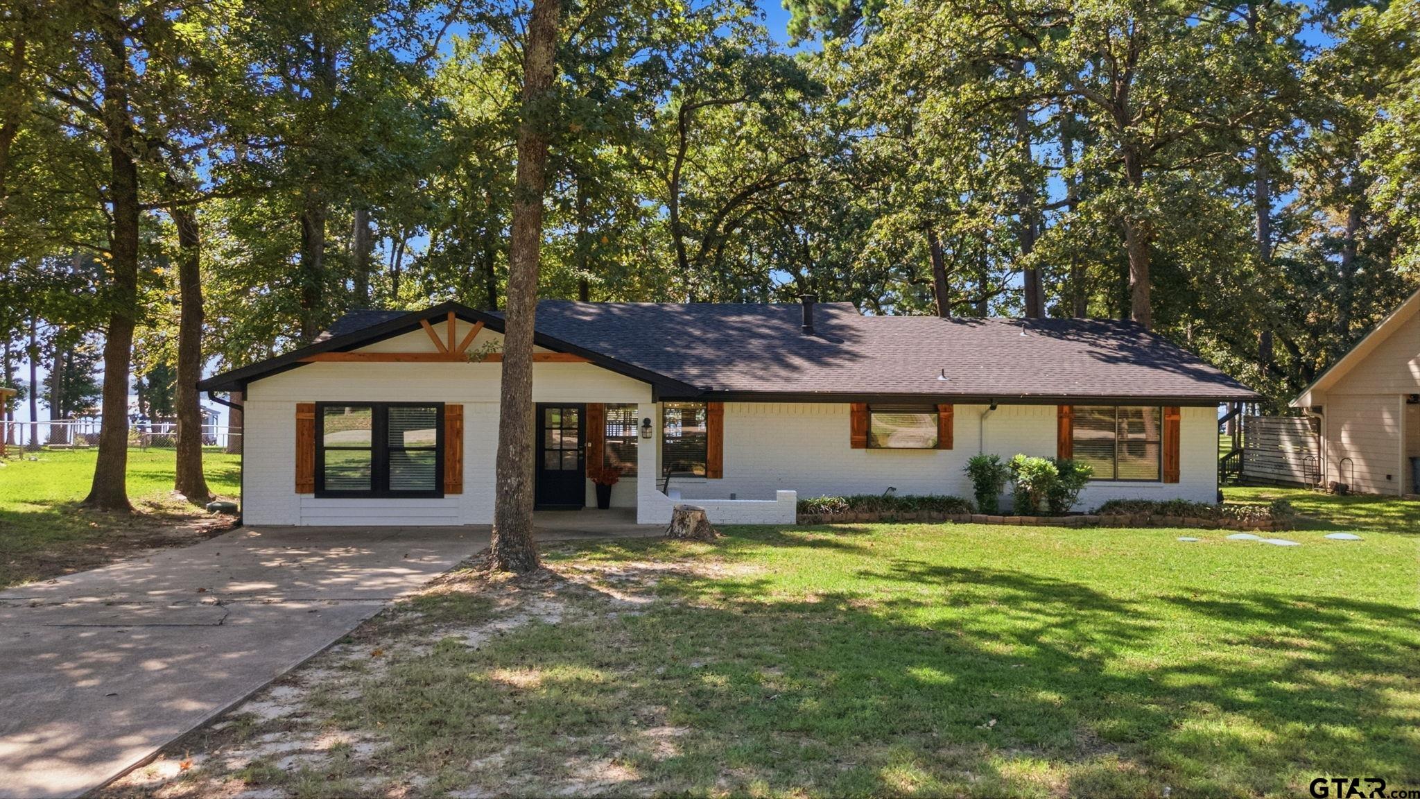688 Charlya Dr