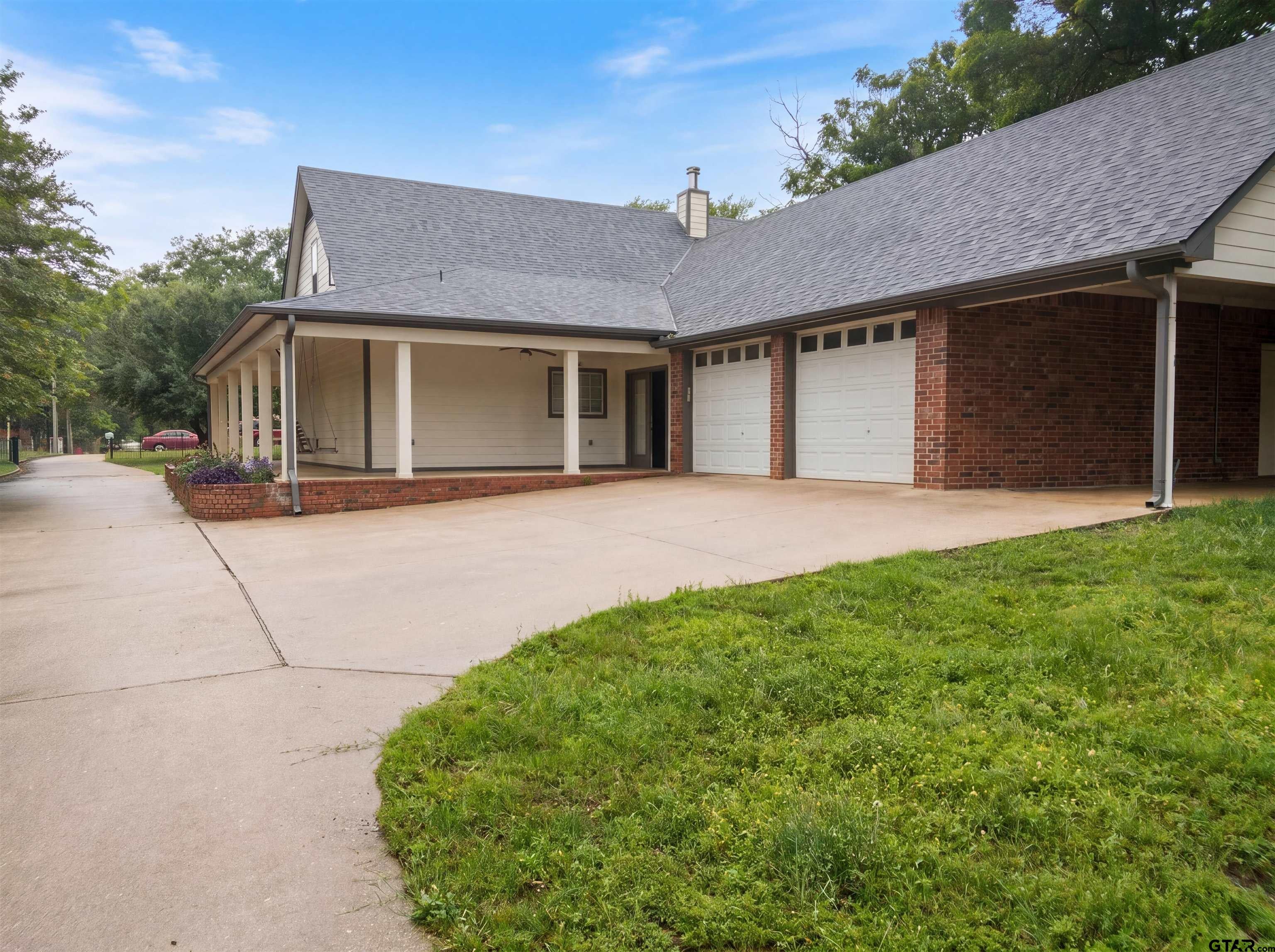 302 Bascom Rd