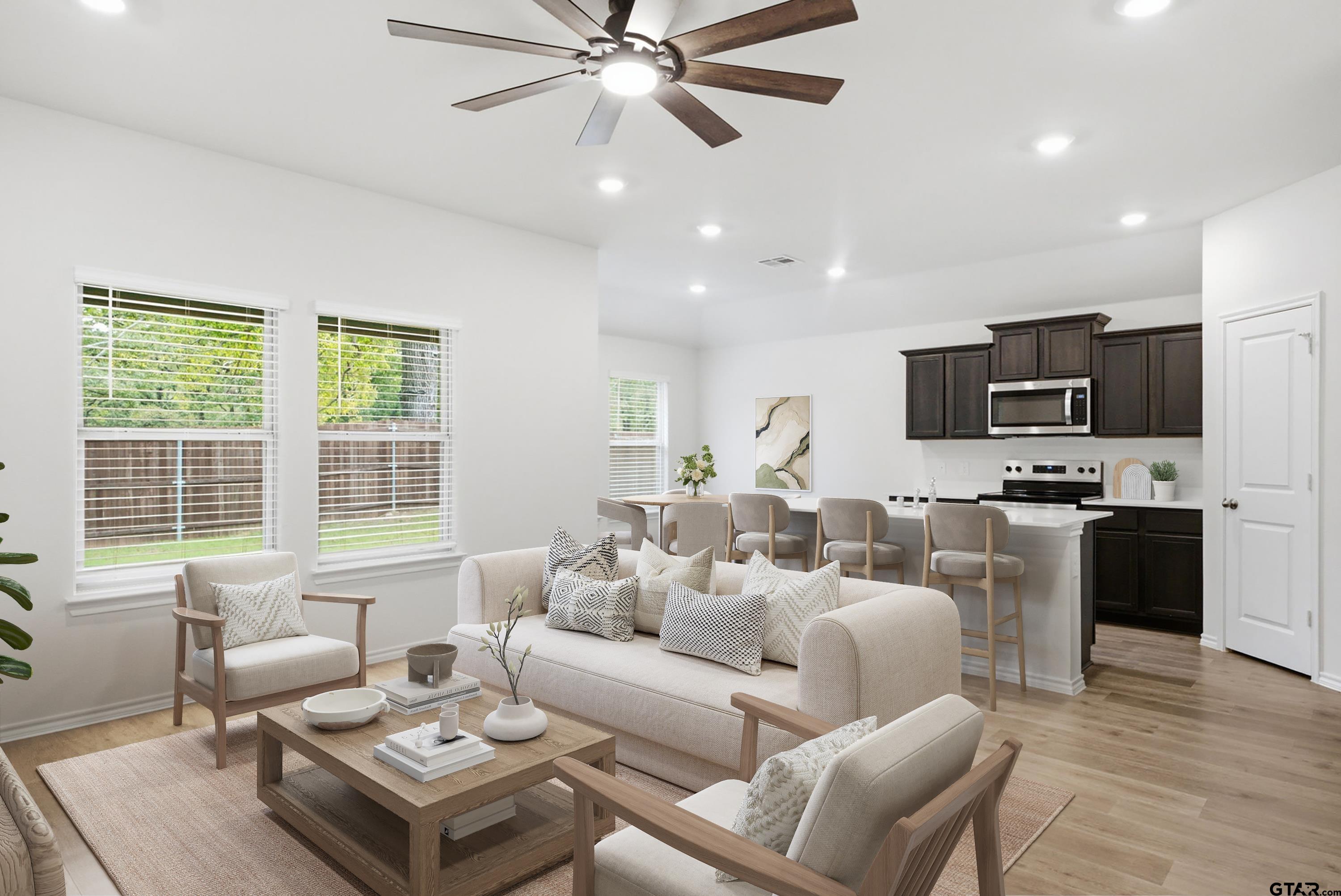 1006 River Oaks Ln