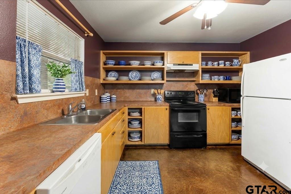 230 Private Road 7422
