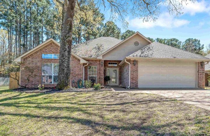 Photo 1 of 37 — 21105 Altuda Ln, Flint, TX 75762