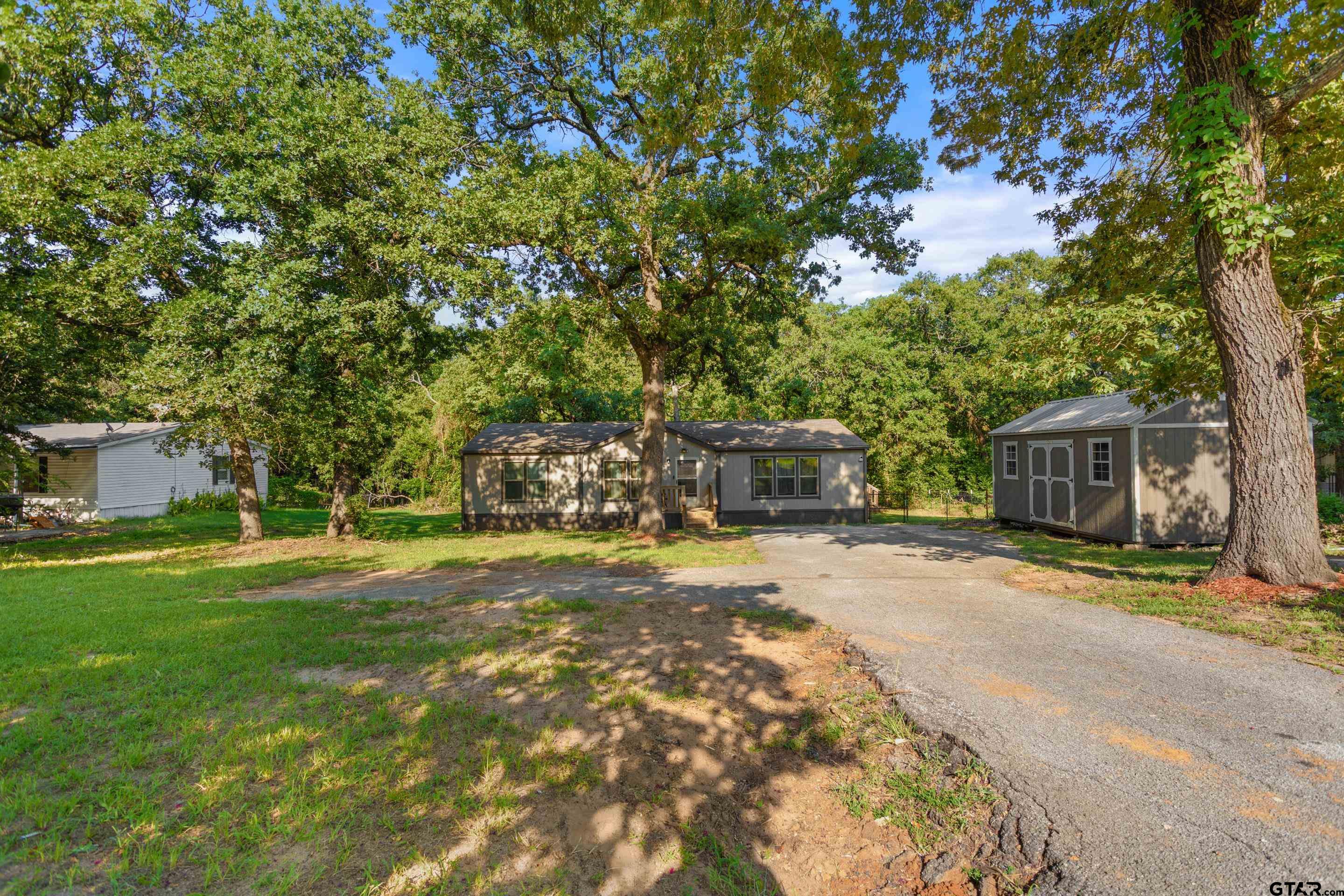17210 Countrywood