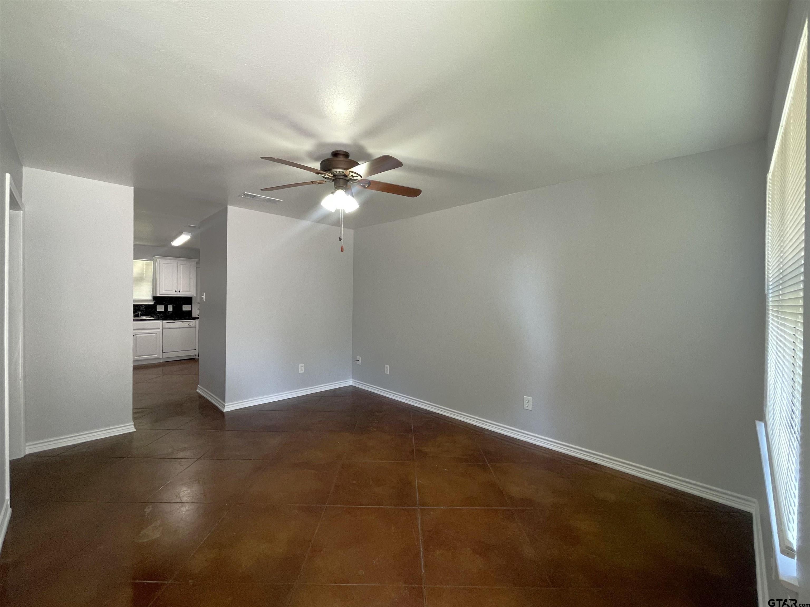 203 Memory Ln. #C