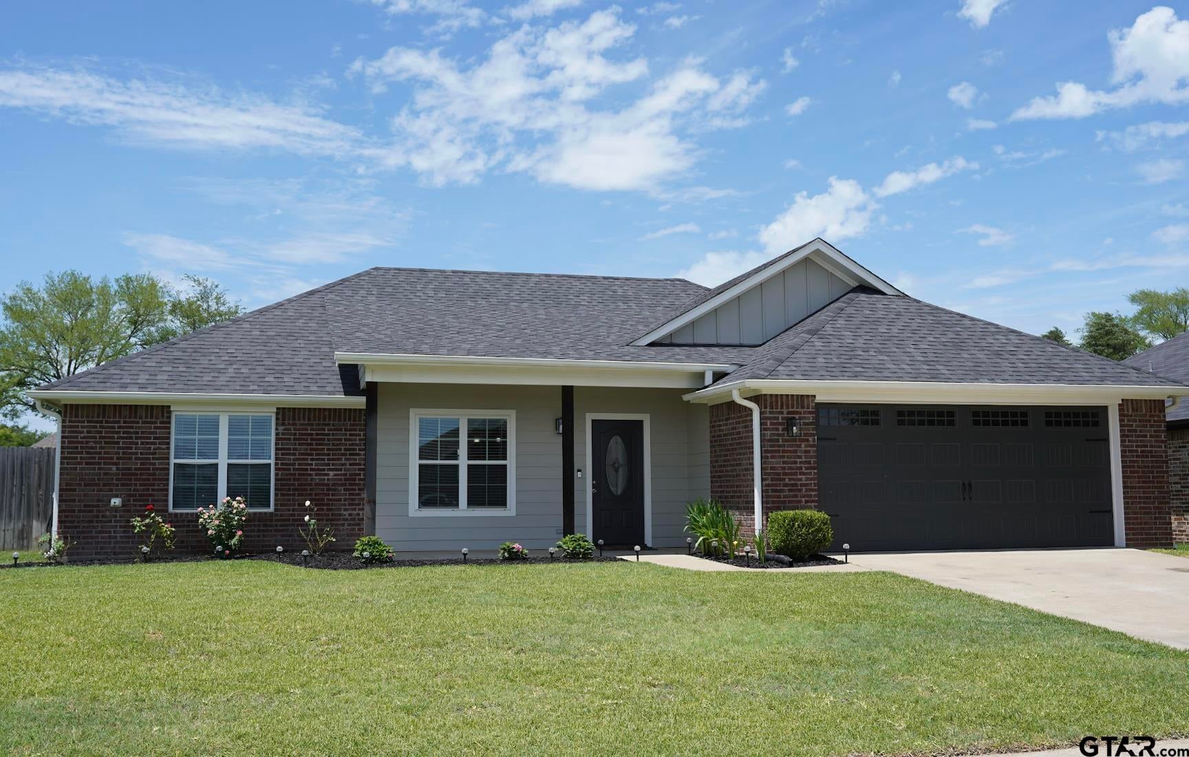 411 Harrell