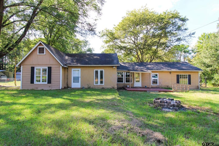 Photo 1 of 31 — 407 Pace St, Naples, TX 75568